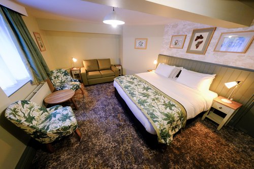 Green King, Governor's House Hotel
